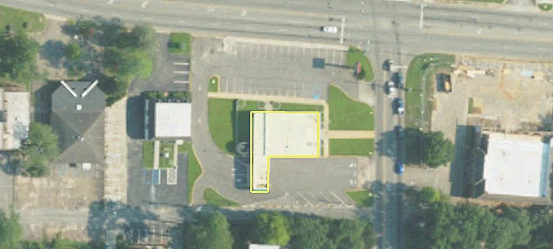 1315 Main St
