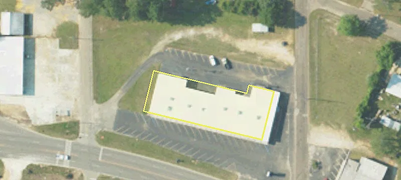 702 Maple Ave