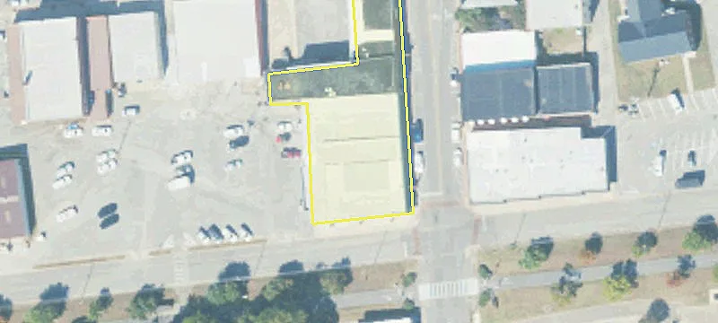 105 Ctr Ave