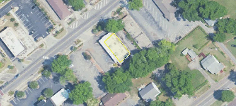 950 Main St