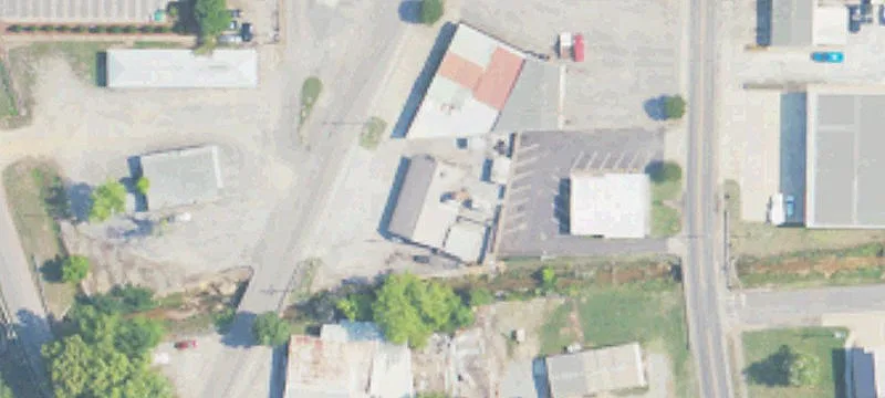 121 Old Hwy 25th W