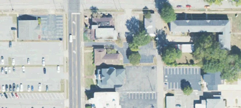 1127 Leighton Ave