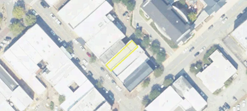 122 8th St