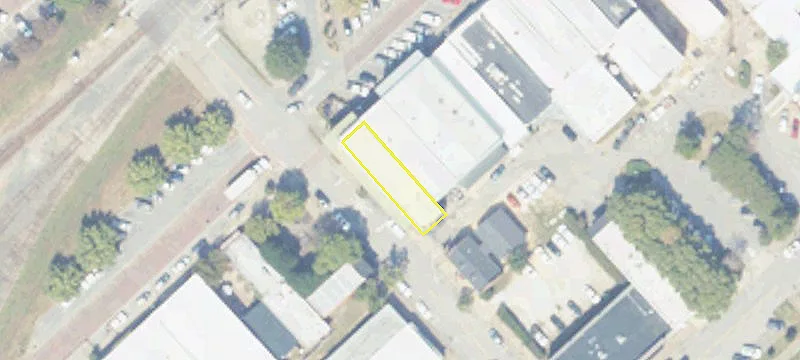 833 Railroad Ave