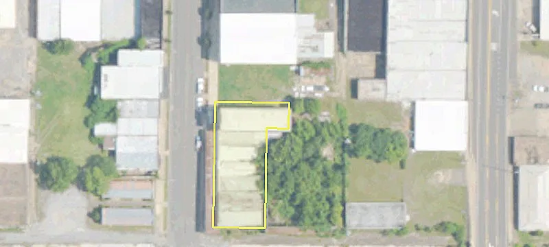 112 Strawberry Ave