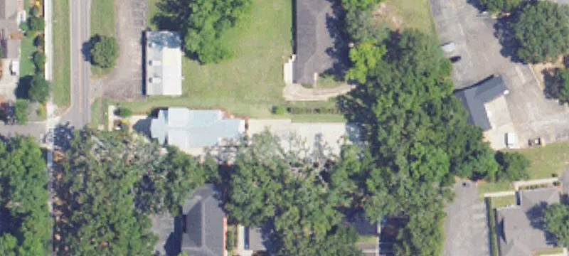 2212 Main St