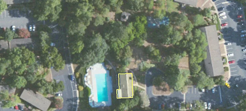 1800 Lakewood Dr