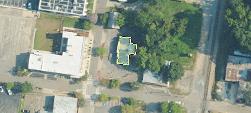 1004 Frnt N St