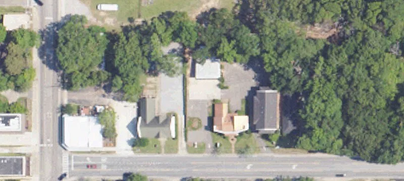 809 Daphne Ave