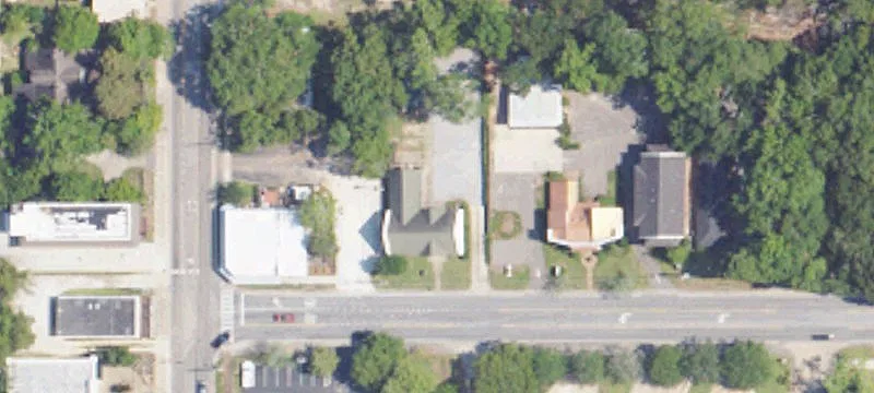 805 Daphne Ave