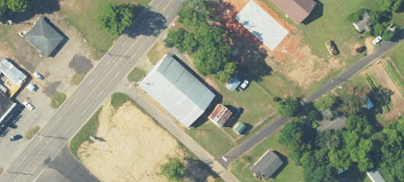 831 Geneva Hwy