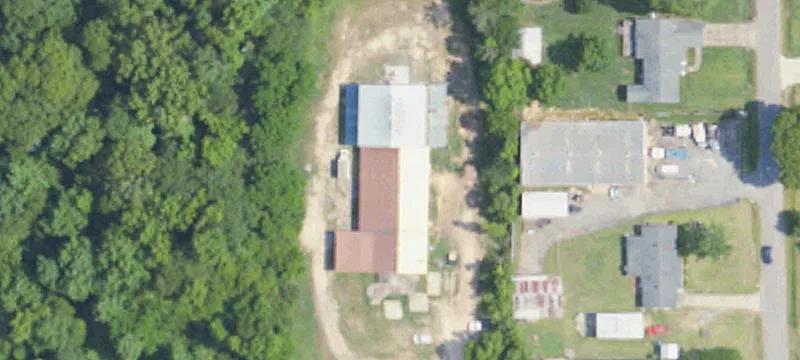216 Lakeshore Dr