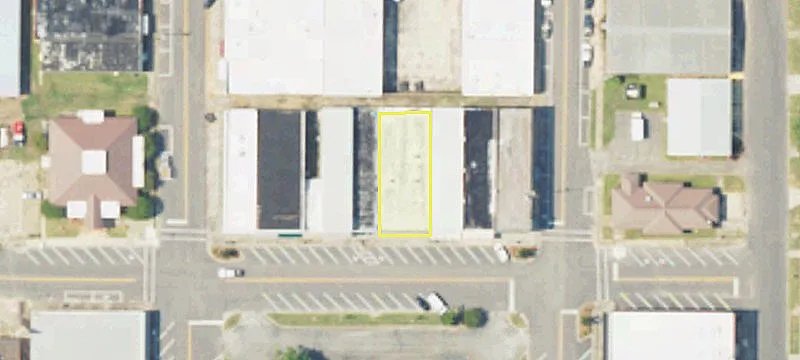 320 Simmons St