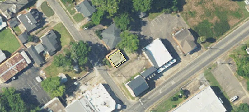 202 Edwards St