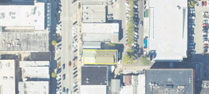 124 College St