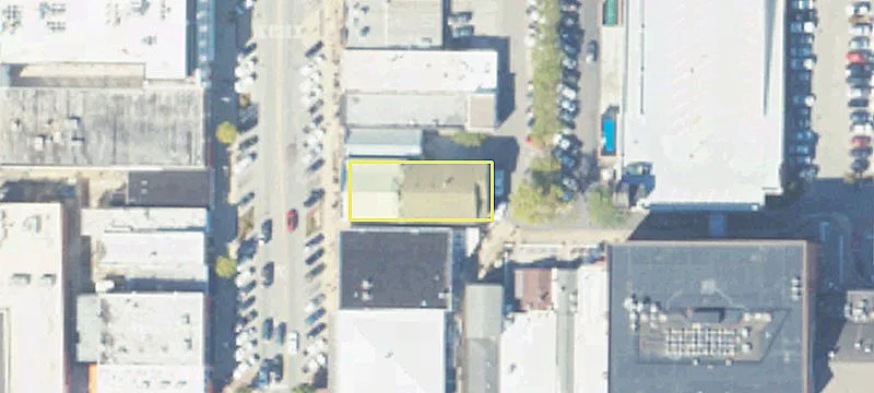 116 College St
