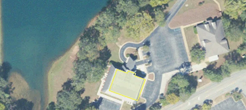 1805 Lakeside Cir