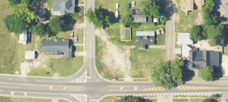 804 Davis W St