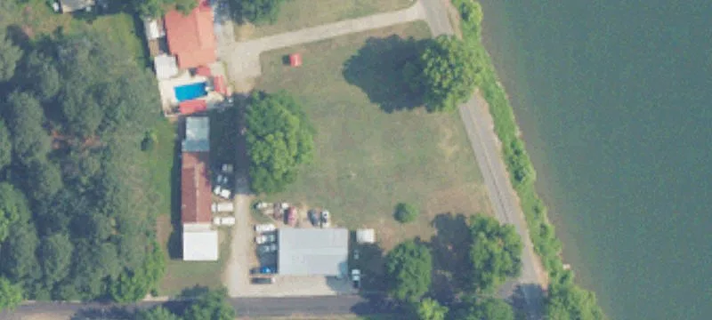 15 Riverdale Dr