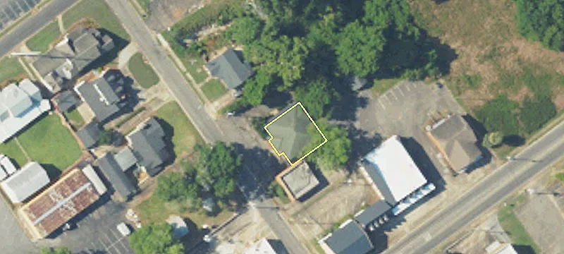 204 Edwards St