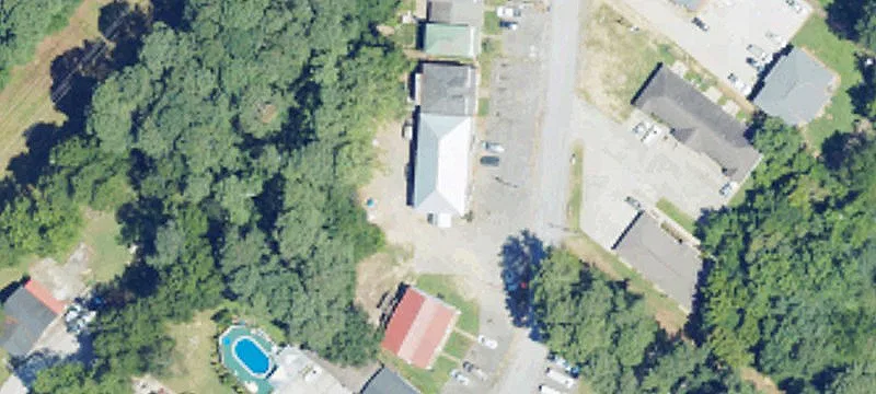 102 Pineview St