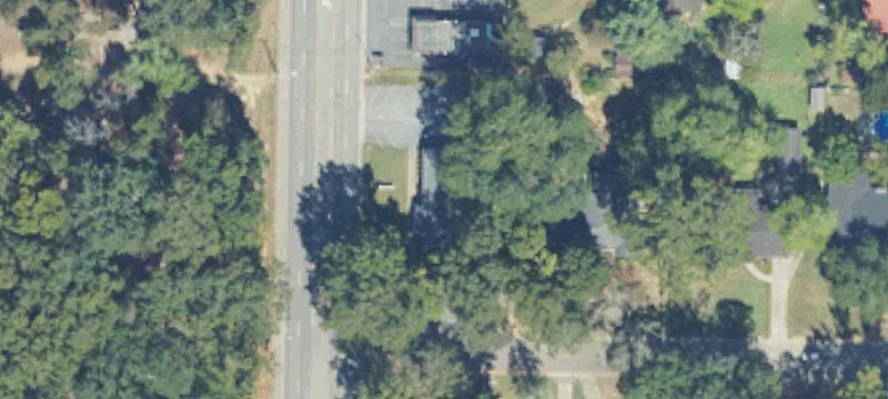 1005 Broad St