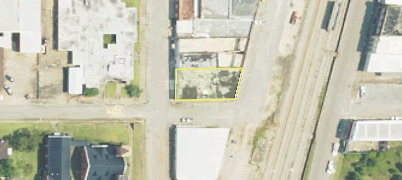 Railroad Ave