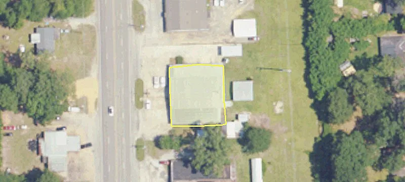2560 Main St