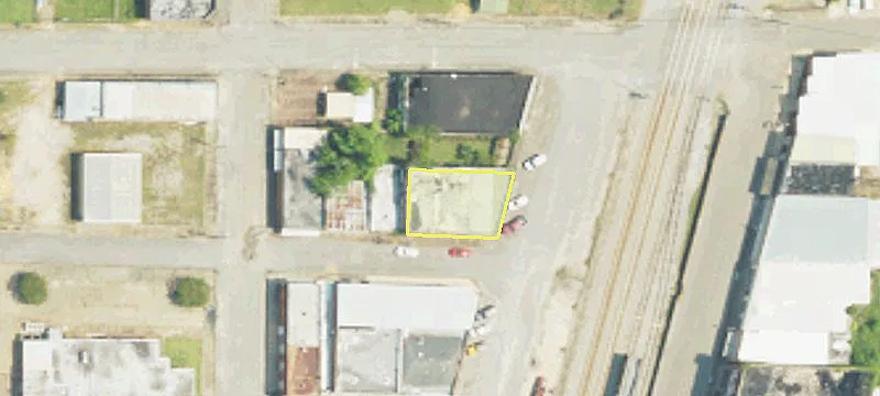 413 Railroad N Ave