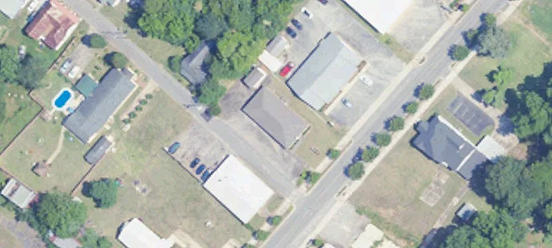 301 Lanier Ave
