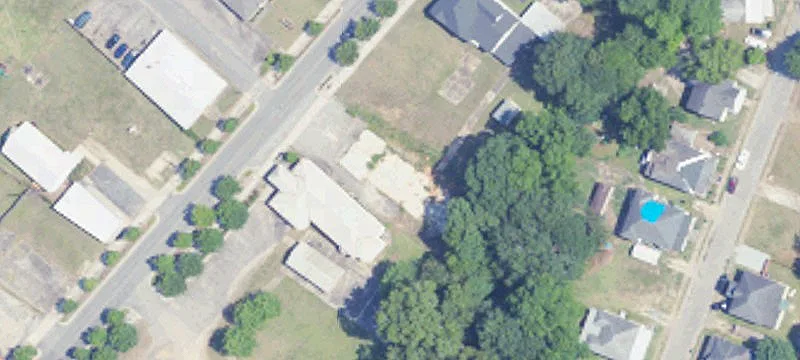 302 Lanier Ave