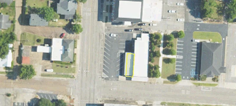 100 Main St