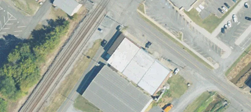 302 1st E St