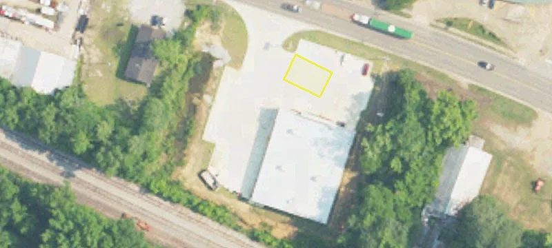 203 1st E Ave