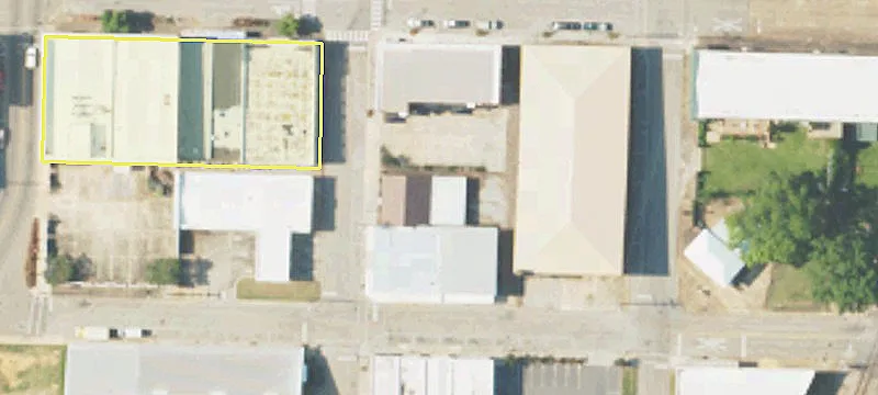 110 Oak St