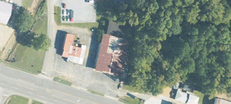 906 Main St