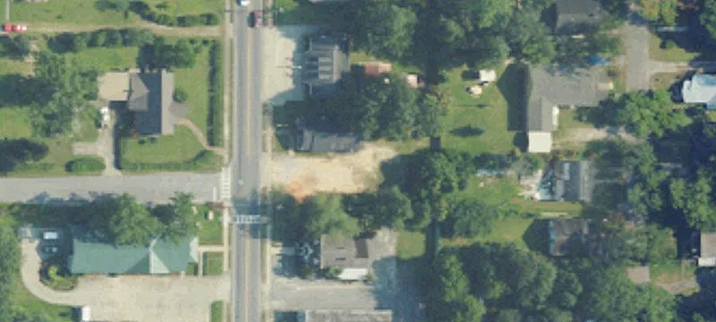 800 Douglas Ave