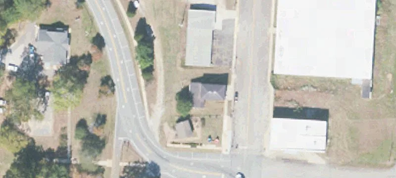 325 Main St