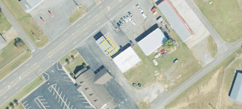 1147 Main St