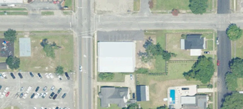 301 Main St