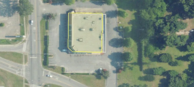 2040 Douglas Ave