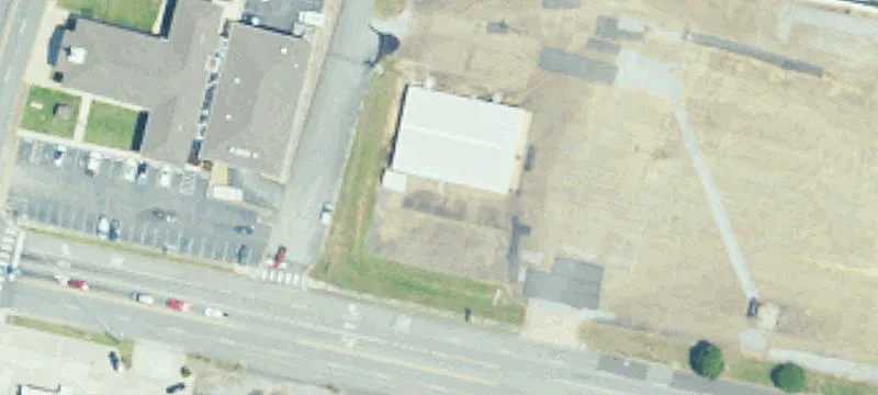 225 Bexar E Ave