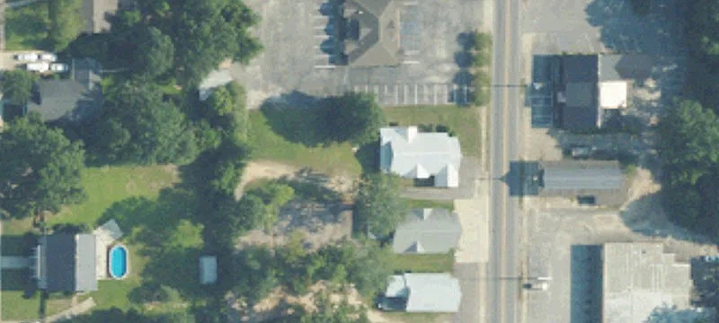 713 Douglas Ave