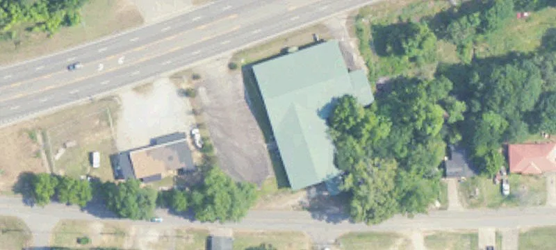 2305 Veterans Mem Pkwy