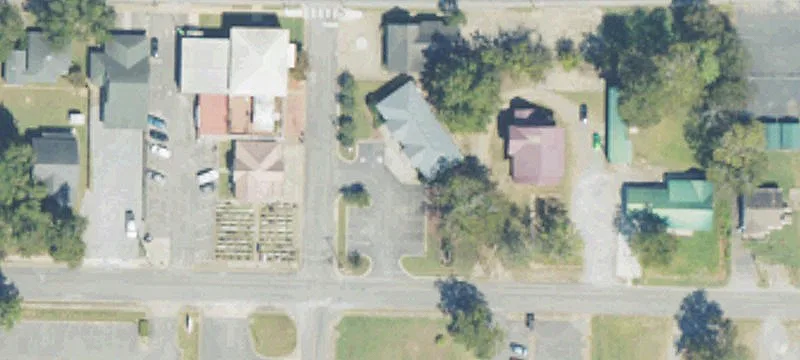 601 Laurel St
