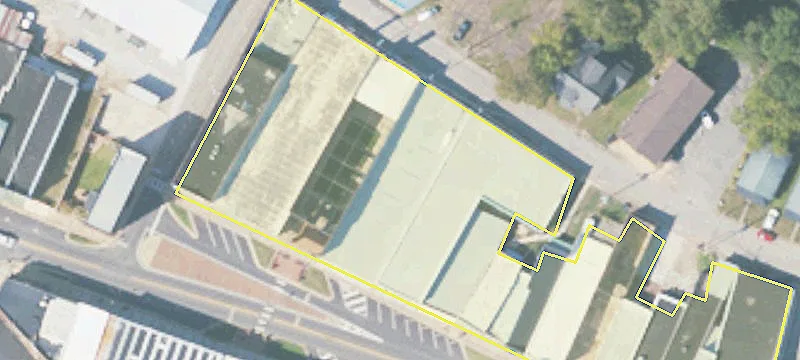 950 Main St