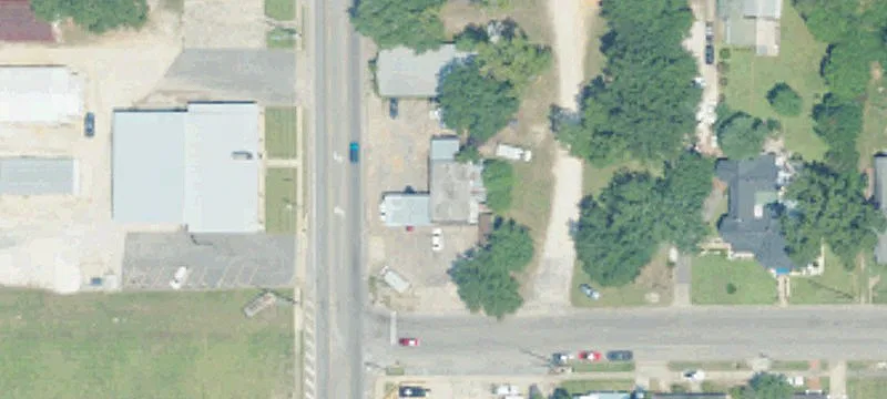 300 Main St