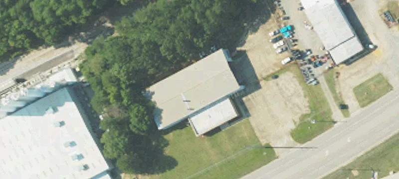 25 Henderson Hwy