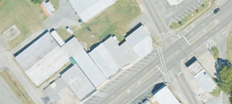 976 Main St