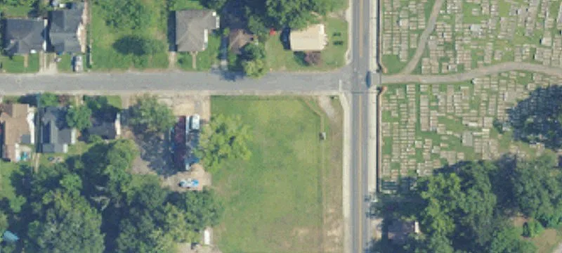 523 Sowell Rd